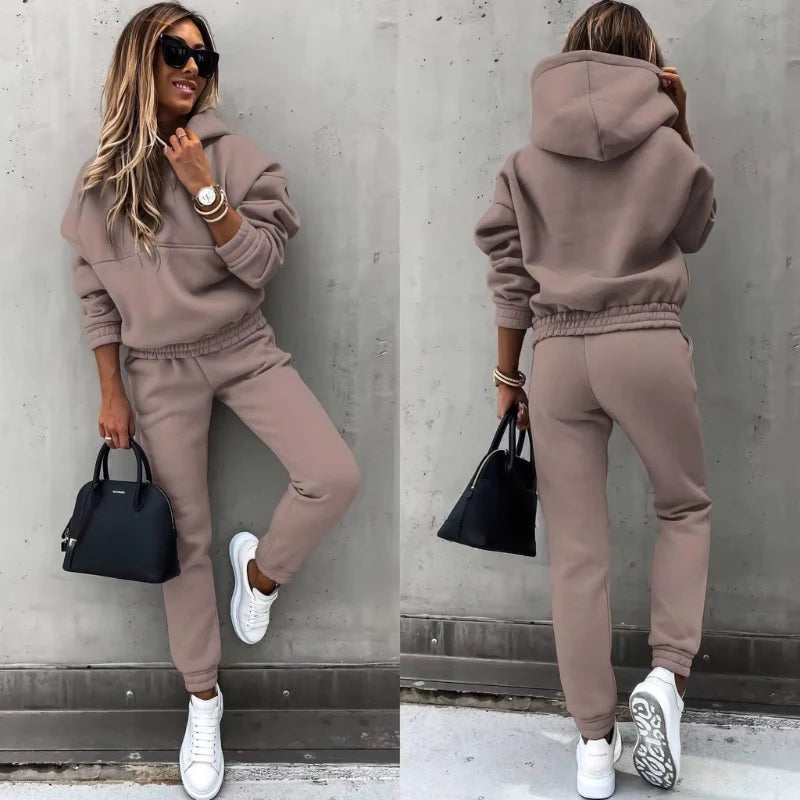 Women's Jogging Set | Breathable Fabric, Comfortable Fit, Ideal for Winter 5