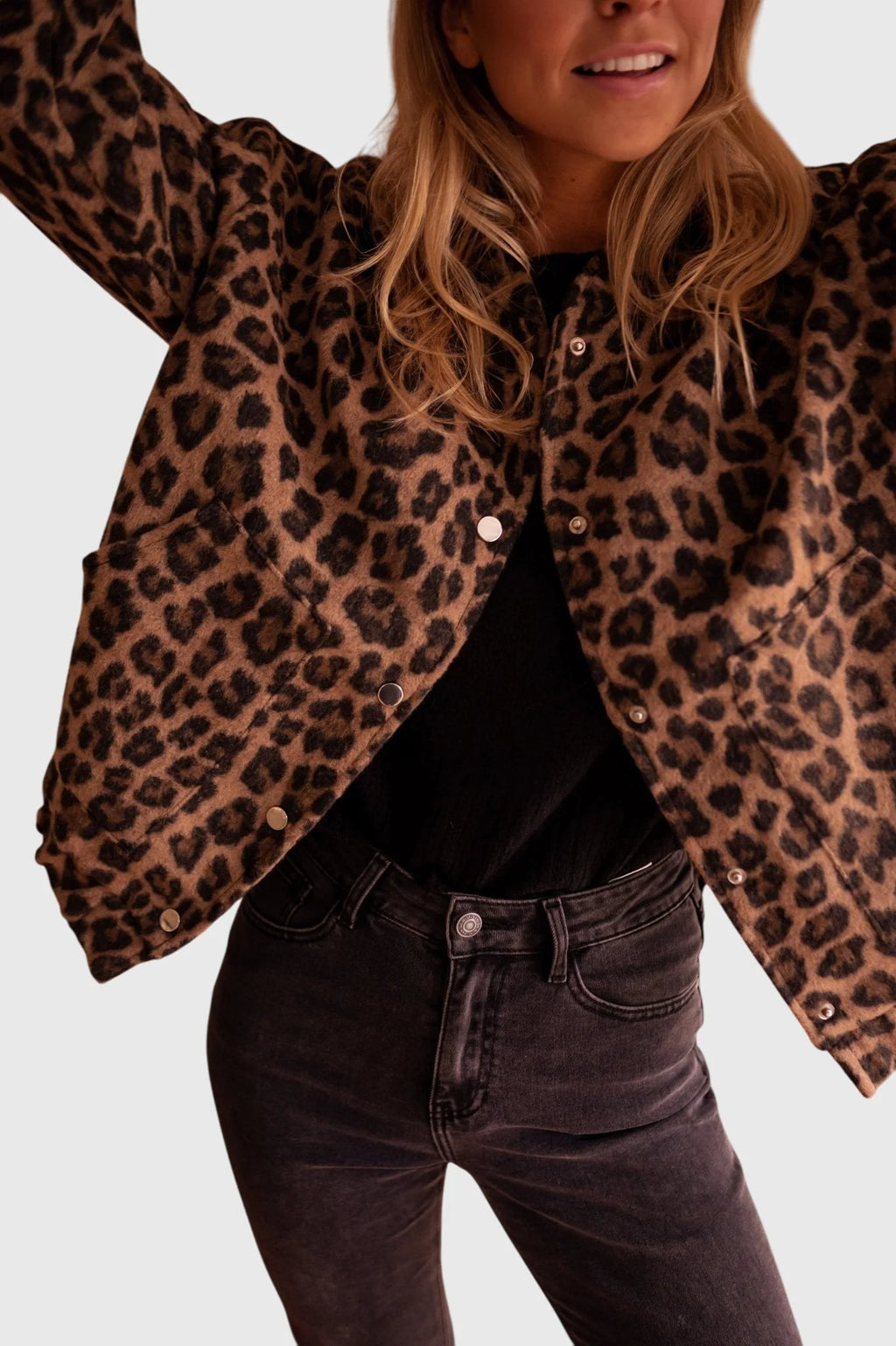 Women's Leopard Print Jacket | Lightweight, Tailored Fit, Year-Round Style 2