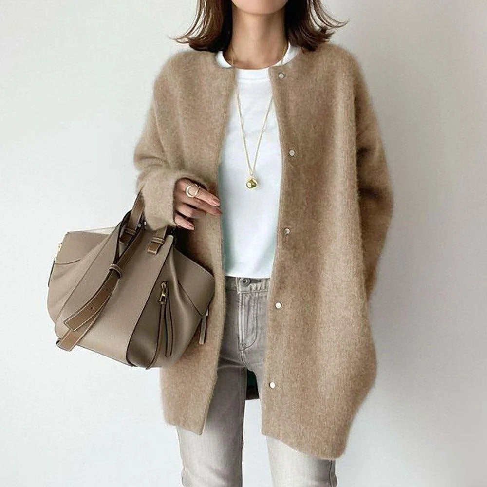 Women's Trench Coat | Relaxed Fit, Elegant Design, Warm Fabric 1